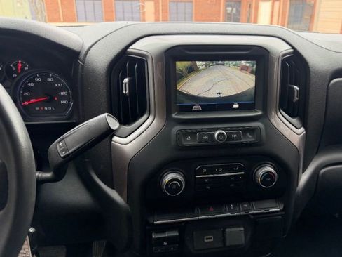 Used 2019 Chevrolet Silverado 1500 Custom w/ Trailering Package image 7