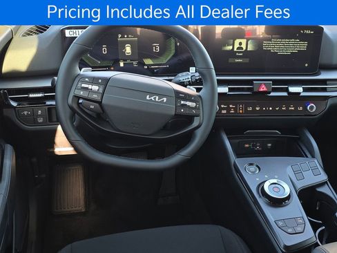 New 2026 Kia Sportage LX FWD image 13