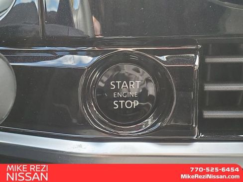 New 2025 Nissan Pathfinder SV image 18