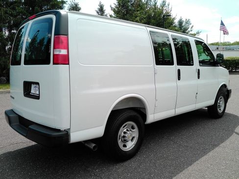 Certified 2025 Chevrolet Express 2500 w/ Driver Convenience Package RWD image 6