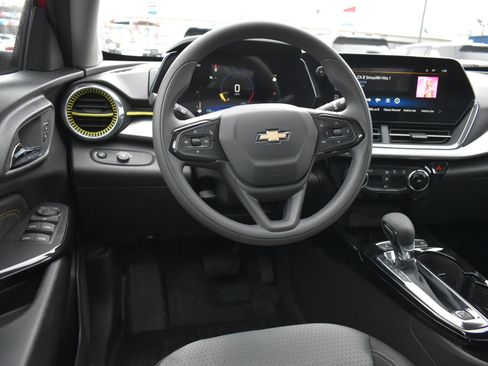 New 2026 Chevrolet Trax LT w/ LT Convenience Package image 17