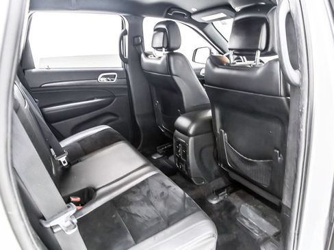 Used 2018 Jeep Grand Cherokee Altitude RWD image 35