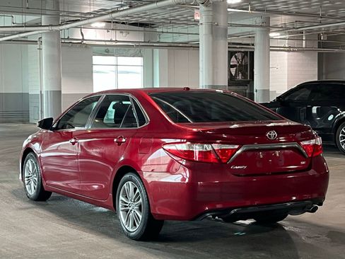 Used 2017 Toyota Camry XLE image 8