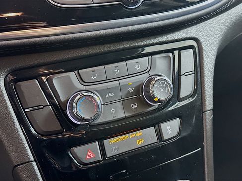 Used 2018 Buick Encore Preferred image 22