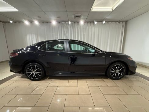 Certified 2023 Toyota Camry SE w/ Blackout Package (TMS) image 6