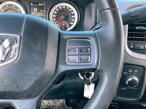 Used 2015 RAM 2500 Tradesman w/ Chrome Appearance Group image 13