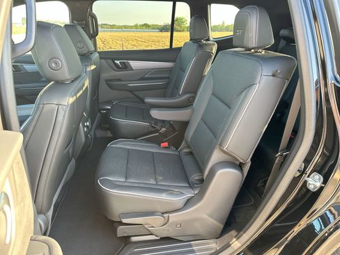 New 2026 Buick Enclave Sport Touring FWD image 25