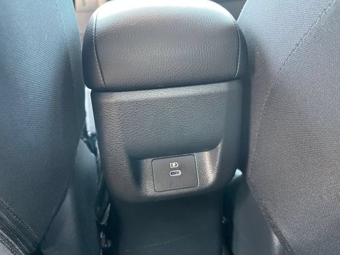 Used 2025 Nissan Versa SV FWD image 22
