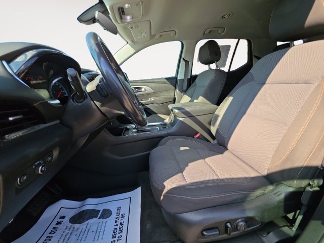 Used 2020 Chevrolet Traverse LT FWD image 9