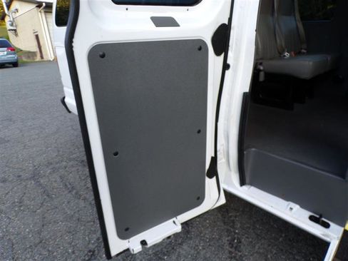 Used 2014 Ford E-250 and Econoline 250 Extended w/ Power Group image 22