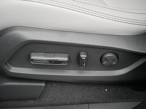 New 2025 Honda Pilot EX-L image 10