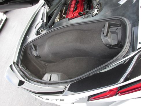 Used 2020 Chevrolet Corvette Stingray Coupe w/ Z51 Performance Package RWD image 33