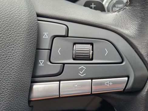 Used 2023 Cadillac XT4 Premium Luxury w/ Enhanced Visibility Package FWD image 26