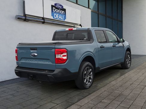 Certified 2022 Ford Maverick XLT w/ XLT Luxury Package image 3