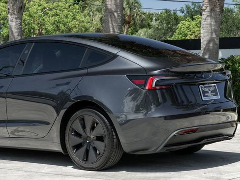 Used 2025 Tesla Model 3 Long Range RWD image 5