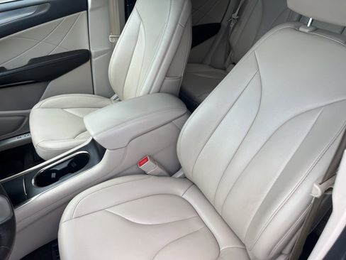 Used 2018 Lincoln MKC Premiere image 10