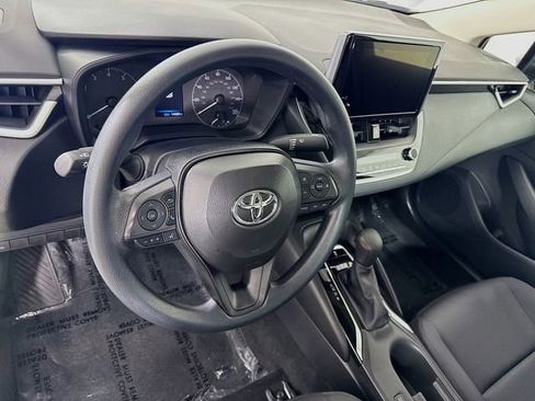 Certified 2025 Toyota Corolla LE image 9