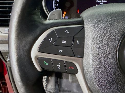 Used 2017 Jeep Grand Cherokee Altitude image 14
