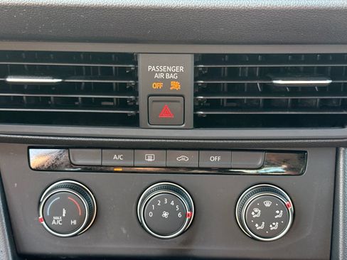 Used 2022 Volkswagen Jetta Sport FWD image 22