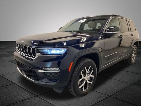 Used 2024 Jeep Grand Cherokee Limited w/ Luxury Tech Group II AWD/4WD image 3