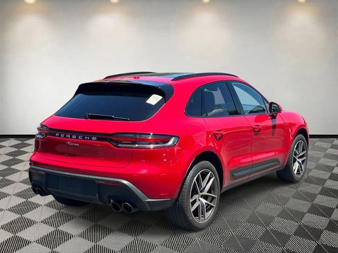 Used 2023 Porsche Macan AWD/4WD image 3