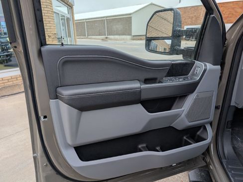 New 2026 Ford F250 XLT w/ XLT Premium Package AWD/4WD image 13