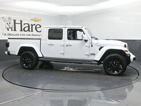 Used 2023 Jeep Gladiator Overland AWD/4WD image 47