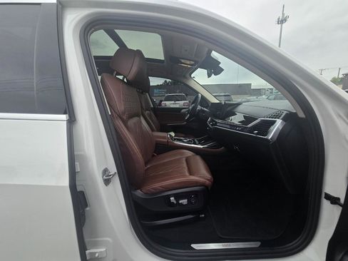Used 2026 BMW X7 xDrive40i AWD/4WD image 19