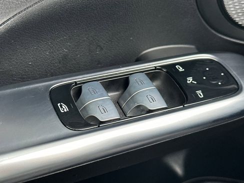 Certified 2025 Mercedes-Benz C 300 Sedan image 12