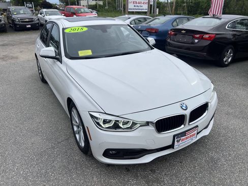 Used 2018 BMW 320i xDrive Sedan w/ Convenience Package AWD/4WD image 5
