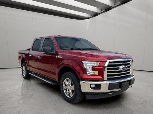 Used 2017 Ford F150 XLT w/ Equipment Group 302A Luxury AWD/4WD image 3
