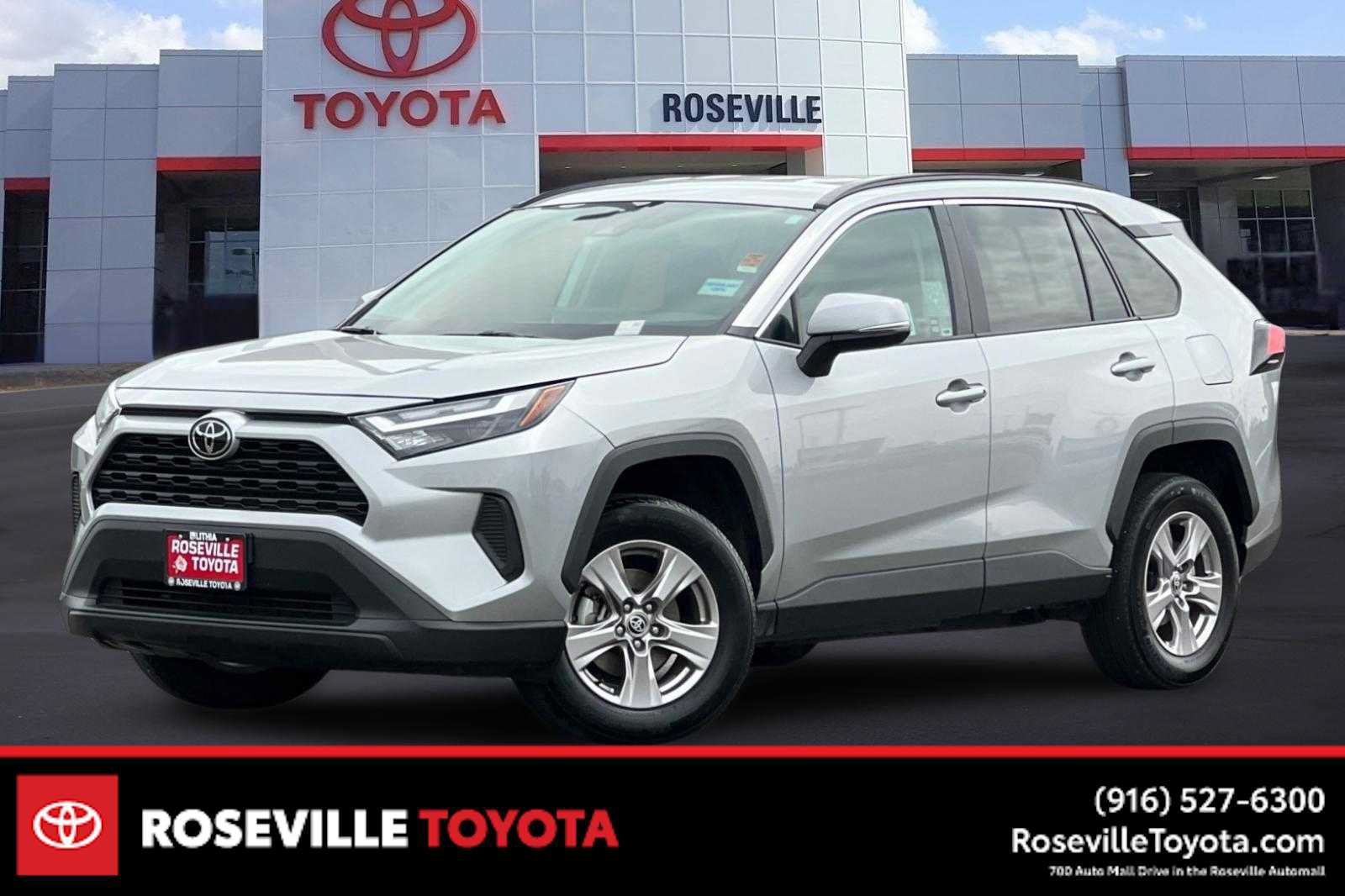 Certified 2025 Toyota RAV4 XLE AWD/4WD image 1