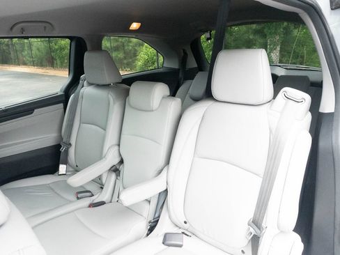 Used 2022 Honda Odyssey EX-L image 18