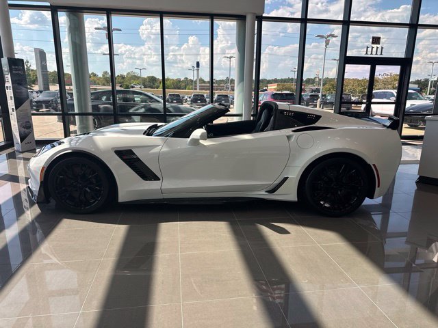 Used 2019 Chevrolet Corvette Z06 RWD image 2