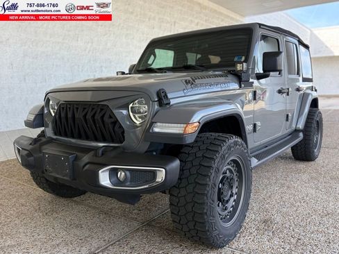 Used 2018 Jeep Wrangler Unlimited Sahara image 1