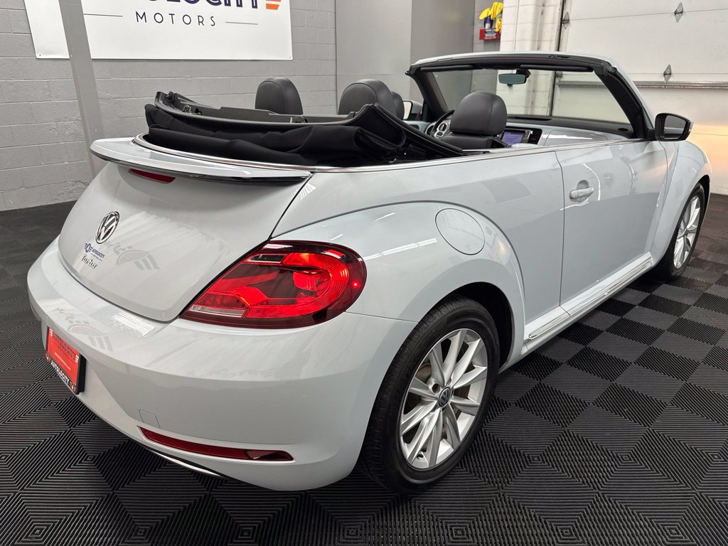 Used 2019 Volkswagen Beetle 2.0T SE FWD image 15