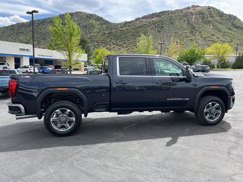 New 2025 GMC Sierra 2500 SLE w/ Max Trailering Package image 8