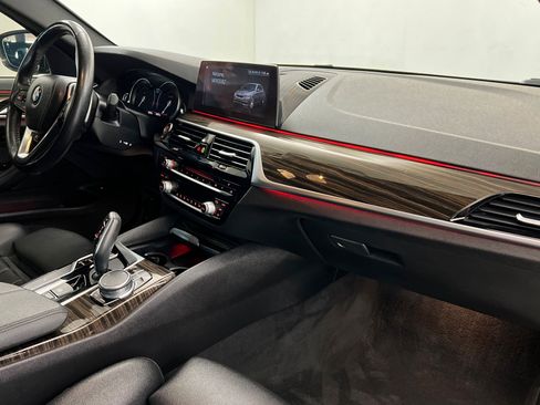 Used 2019 BMW 530i xDrive w/ Convenience Package image 23