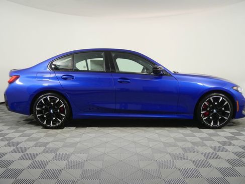 New 2026 BMW 330i Sedan w/ M Sport Package image 2