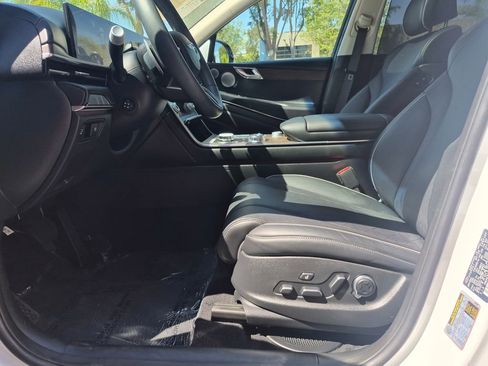 Used 2025 Genesis GV80 2.5T Prestige image 12