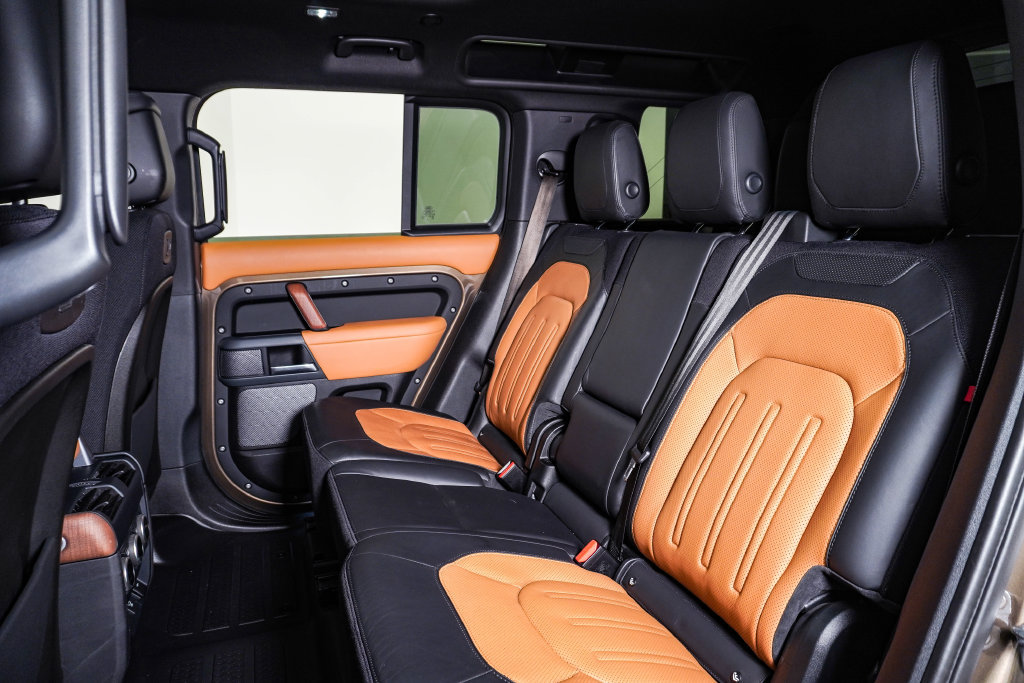 Used 2021 Land Rover Defender 110 X AWD/4WD image 17
