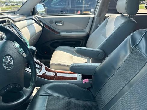 Used 2005 Toyota Highlander Limited AWD/4WD image 5