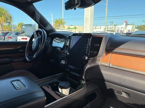 Used 2022 RAM 1500 Limited image 32