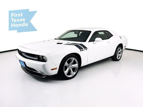 Used 2013 Dodge Challenger R/T image 3