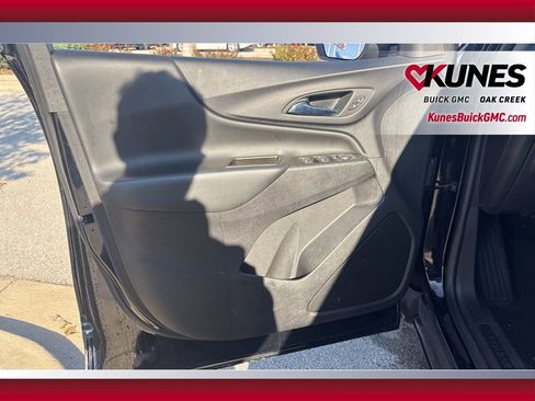 Used 2023 Chevrolet Equinox LT image 7