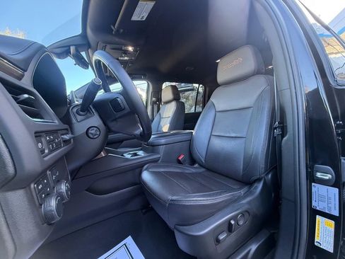 Used 2021 Chevrolet Suburban High Country AWD/4WD image 14