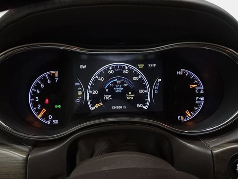 Used 2018 Jeep Grand Cherokee Overland AWD/4WD image 19
