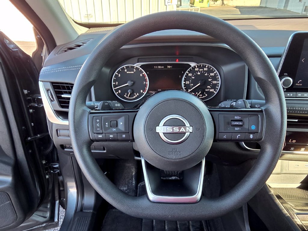 Used 2023 Nissan Rogue SV AWD/4WD image 17