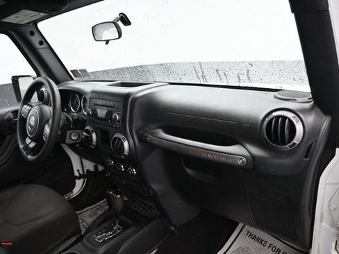 Used 2017 Jeep Wrangler Unlimited Sport AWD/4WD image 9
