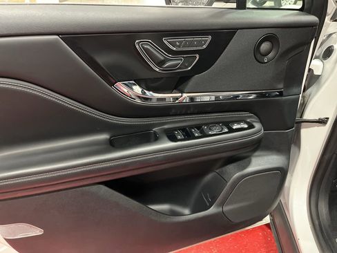 Used 2020 Lincoln Corsair Reserve w/ Equipment Group 201A image 19